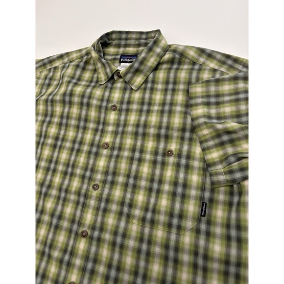 Men's Patagonia Organic Cotton Short Sleeve Button Up Shirt Green SZ M - Picture 1 of 5
